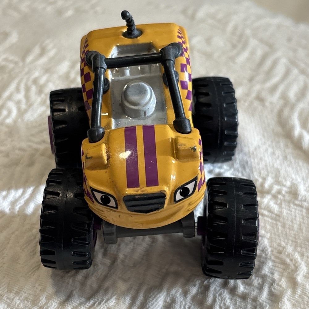 Fisher Price Blaze Monster Machines Racing Flag Stripes Yellow Die Cast Car